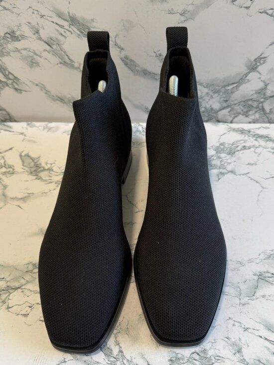 Amazon.com | VIVAIA Ryan Slip-On Chelsea Boots for Women  Vivaia Women 40 US 9 Square Toe Chelsea Boot Ankle Slip On Black Water Repellent